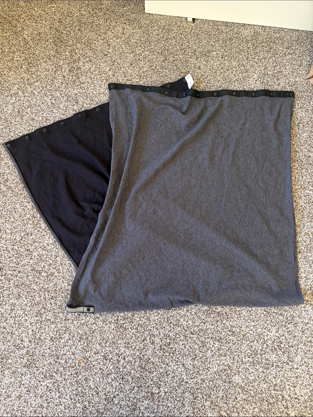 Snap-Button Gray & Black Reversible scarf